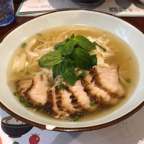 炭燒豬頸肉湯粉.jpeg